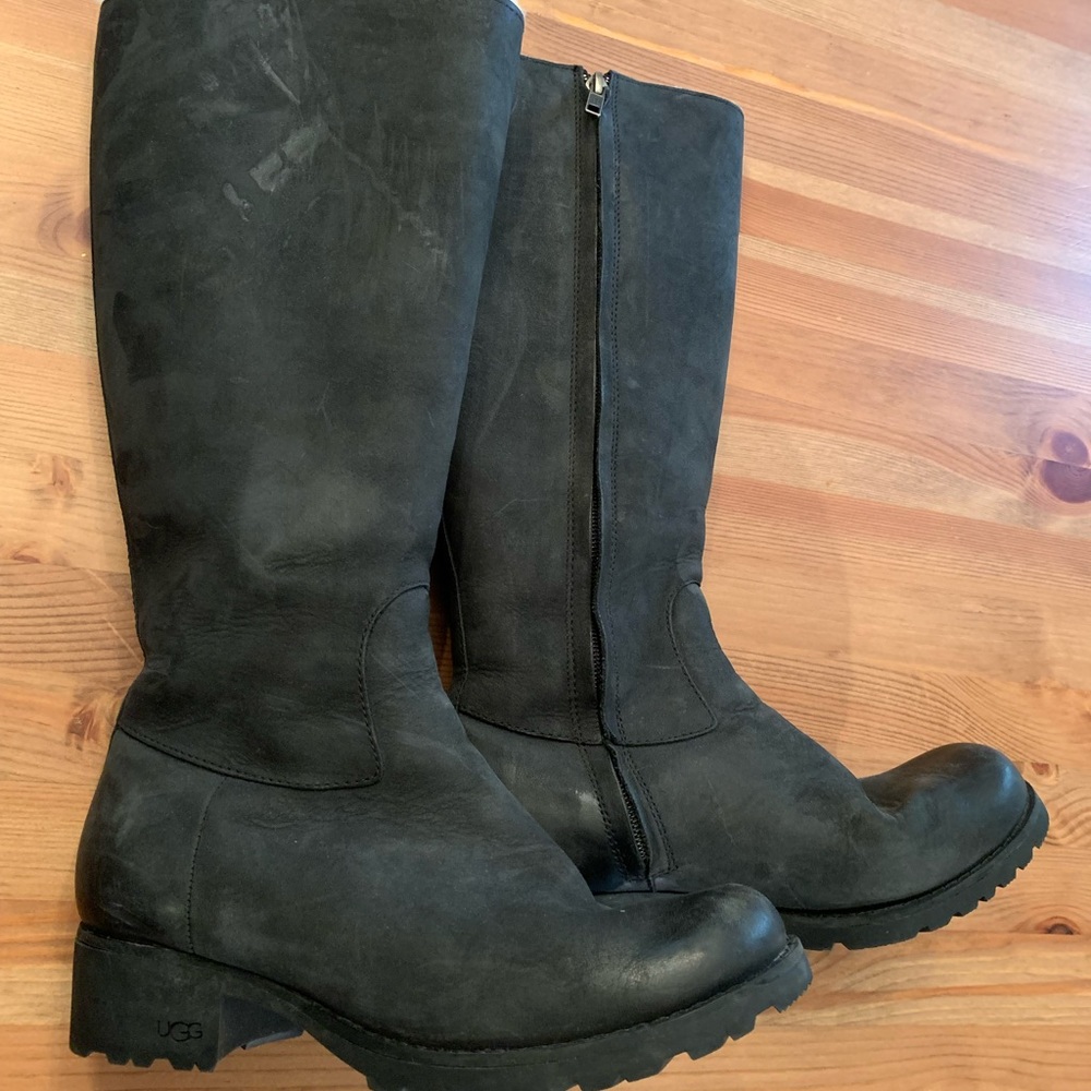 UGG Tall Black Boots Broome S/N 1916 Size 7.5